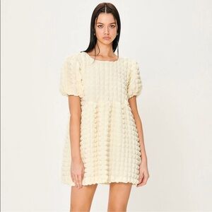 Storets Ivory Remi Bubbly Babydoll Dress Puff Sleeves Voluminous Lined size S/M